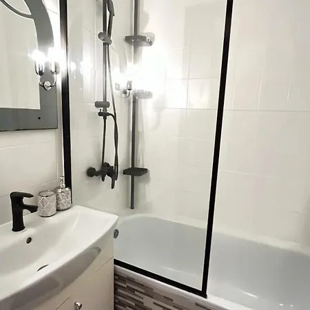 Canas Modra דירה *